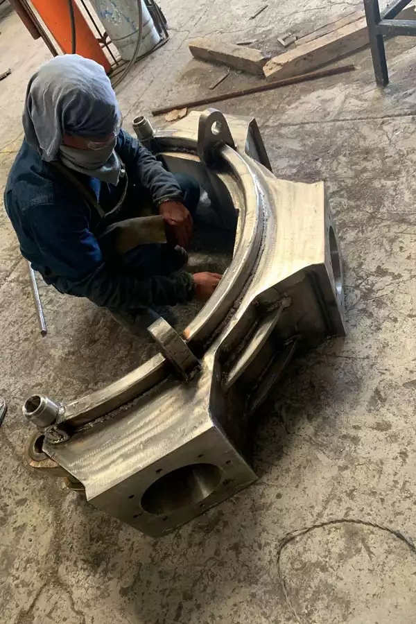 Qrometal Casting & Machinery liderazgo en soluciones industriales metálicas servicios de fundición de alta calidad, maquinado de precisión y pailería industrial en Querétaro y alrededores